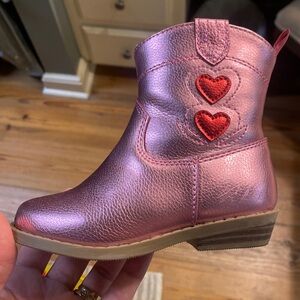 Girls old navy pink metallic booties with heart detail